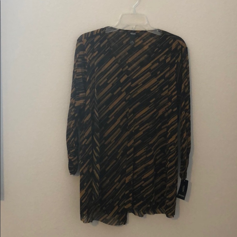 Brand new V neck top